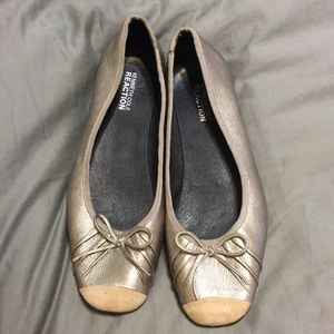 Kenneth Cole Reaction metallic silver ballet flats